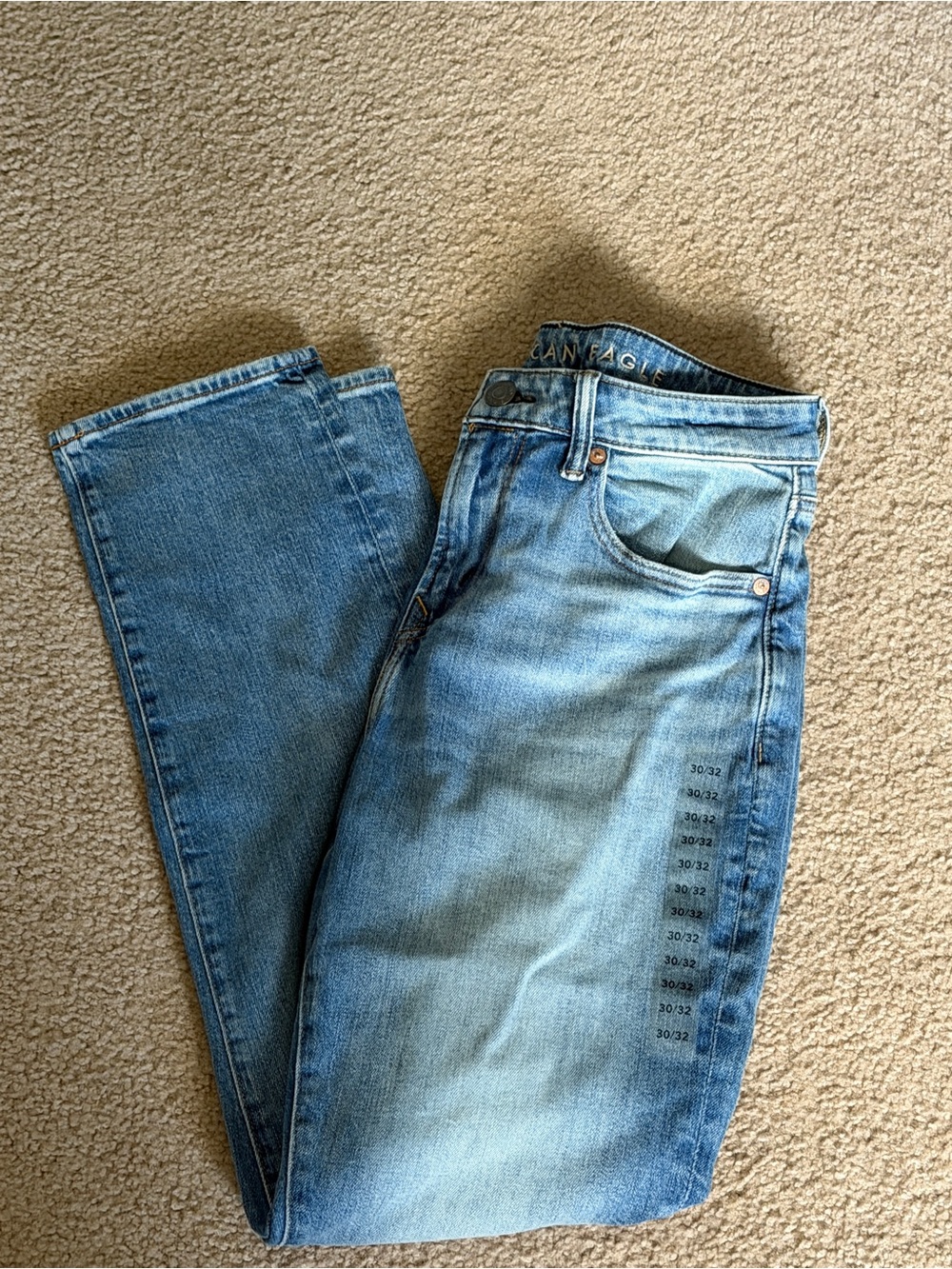 American Eagle Outfitters Men’s Light Wash Straight Jeans